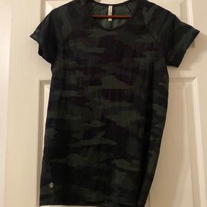 Athleta Camo short sleeve workout top